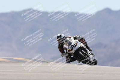 media/Apr-20-2025-CVMA (Sun) [[39090e8767]]/Race 9-Formula LW Twins Shootout/